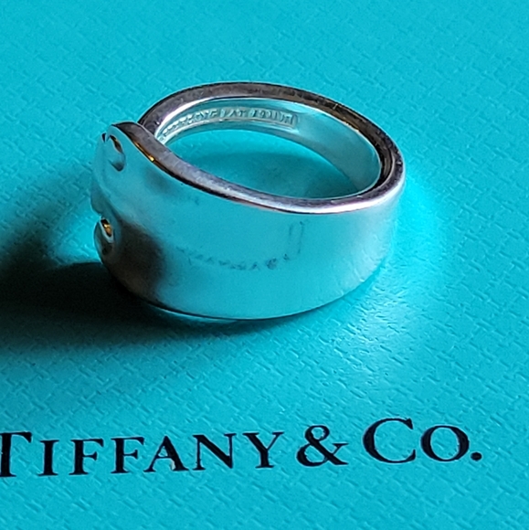 Tiffany & Co 1911 Flemish pattern Spoon Ring #63 - Picture 2 of 13